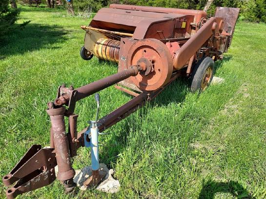 New Holland 68 Square Baler $1000